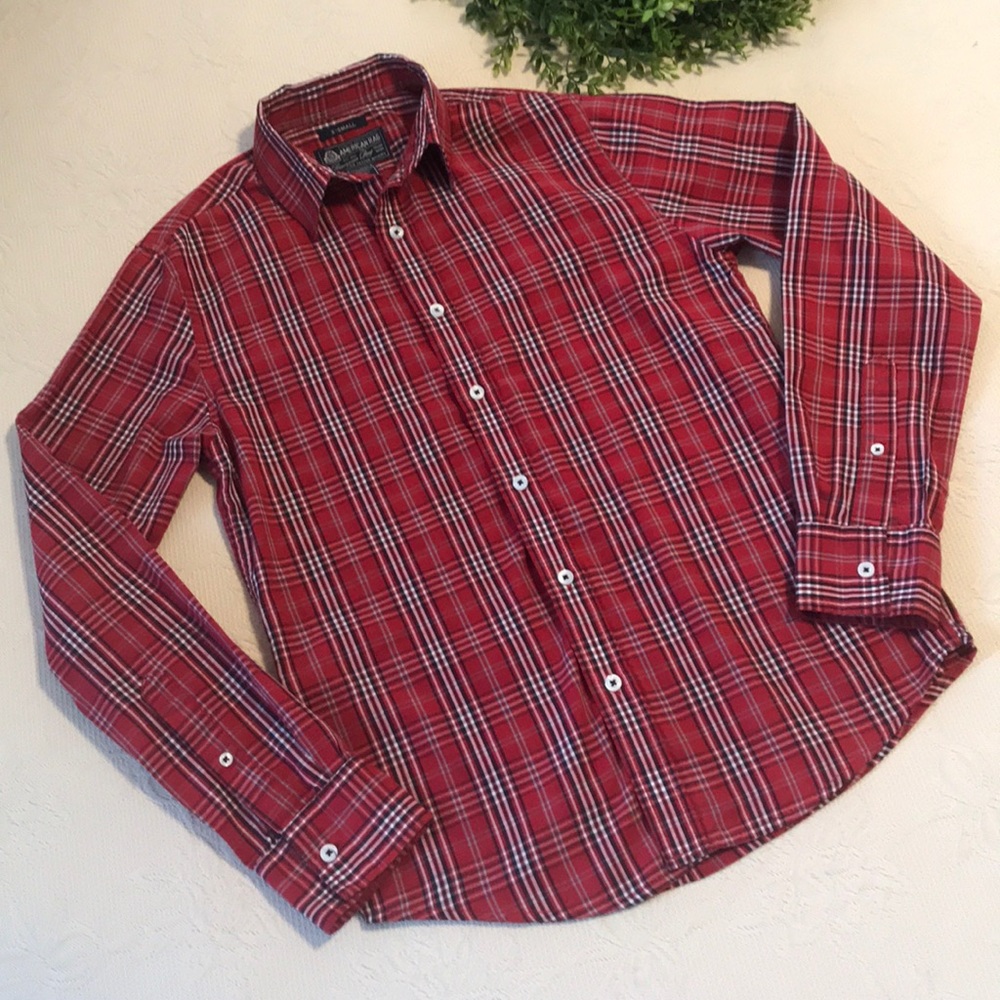 ⬇️ Men’s American Rag Button-Down Oxford Shirt